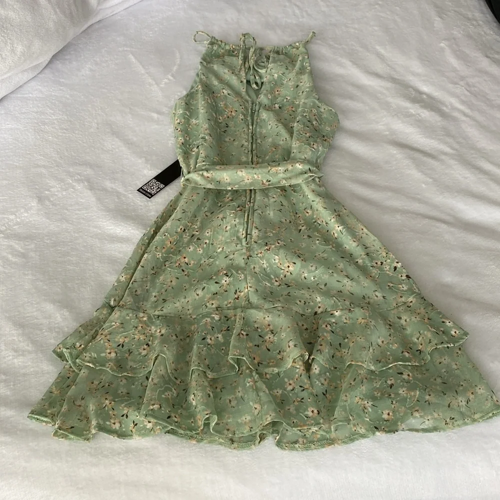 Trixxi sage green floral dress - Picture 2 of 6